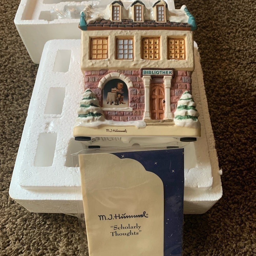 M.J. Hummel “Scholarly Thoughts” Holiday Collection